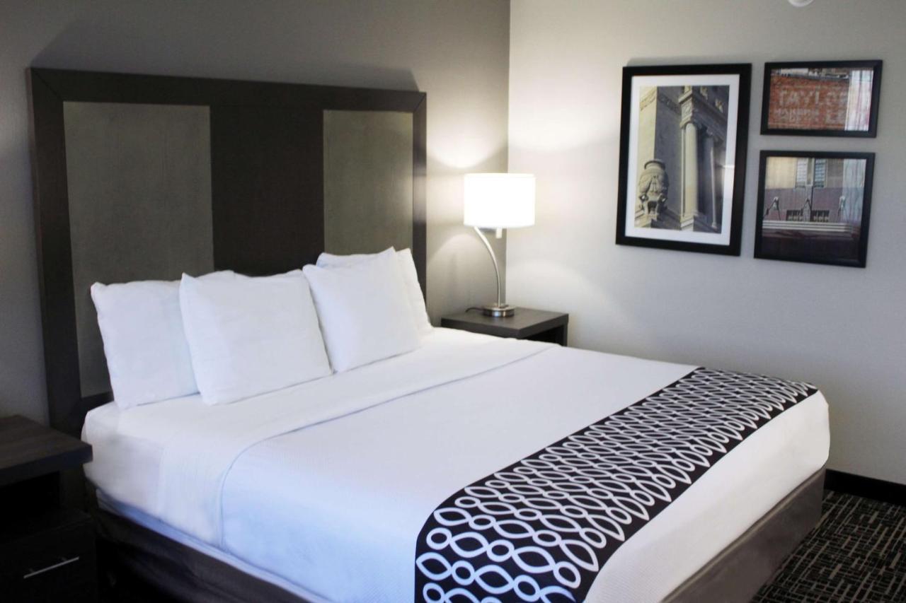 เบสต์ เวสเทิร์น พลัส อินเดียนาโพลิส ดาวน์ทาวน์ Hotel ภายนอก รูปภาพ
