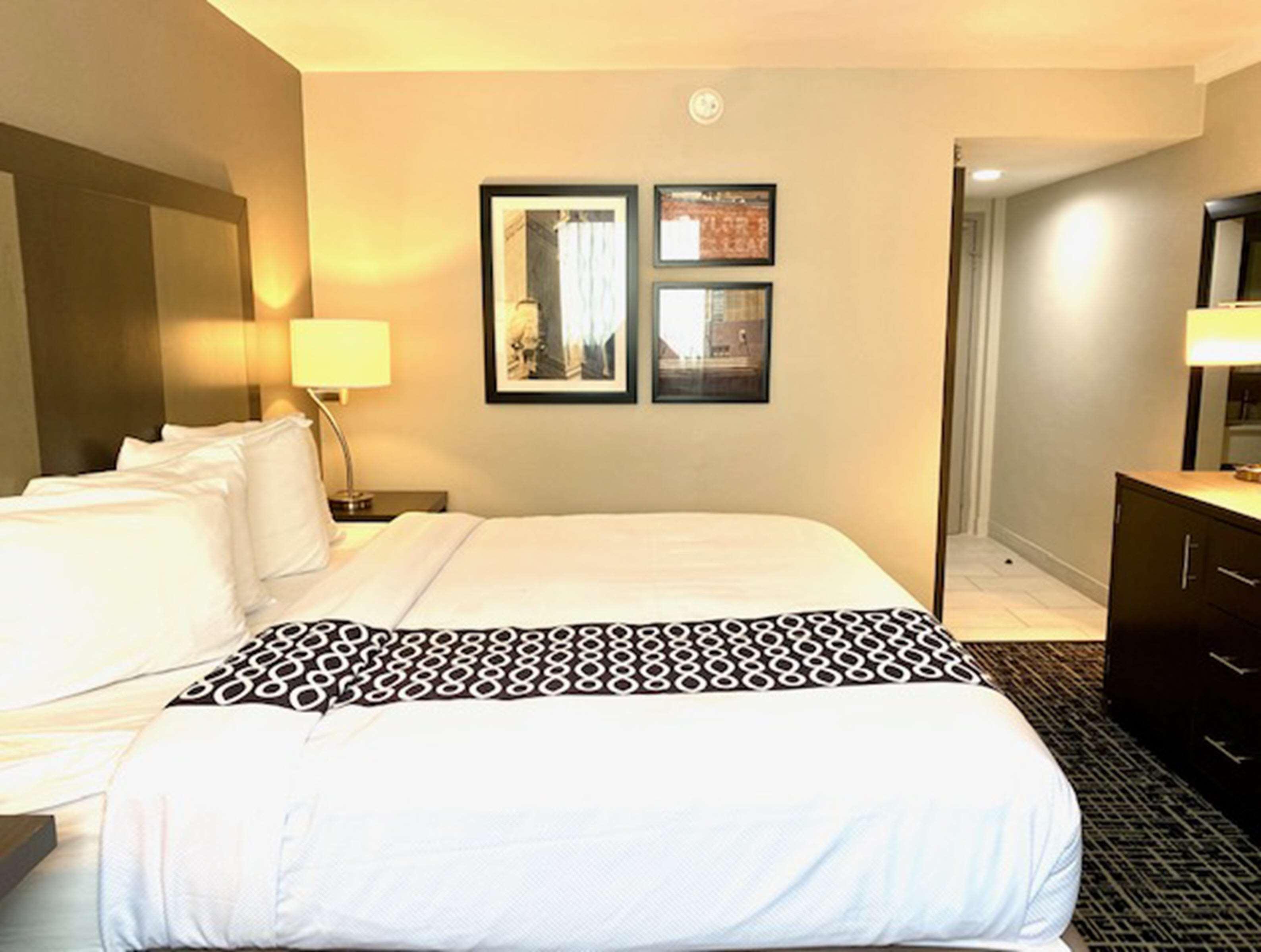 เบสต์ เวสเทิร์น พลัส อินเดียนาโพลิส ดาวน์ทาวน์ Hotel ภายนอก รูปภาพ